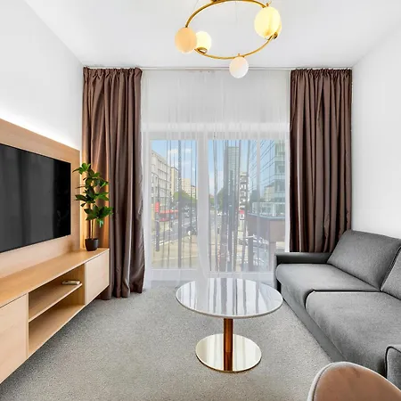 Apartment Your Paradise - Wander, Dine & Shop