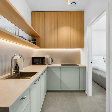 Apartment Your Paradise - Wander, Dine & Shop *