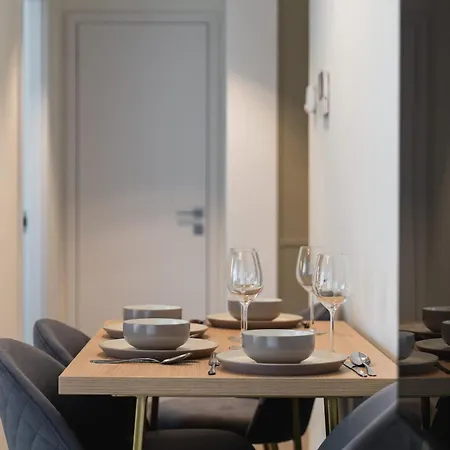 Apartment Your Paradise - Wander, Dine & Shop Pressburg