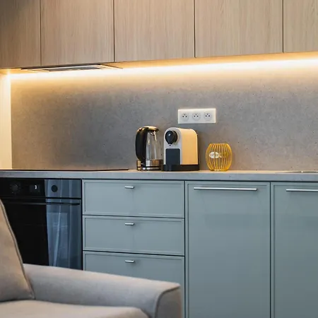 Your Paradise - Wander, Dine & Shop Apartment *