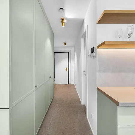Apartment Your Paradise - Wander, Dine & Shop *